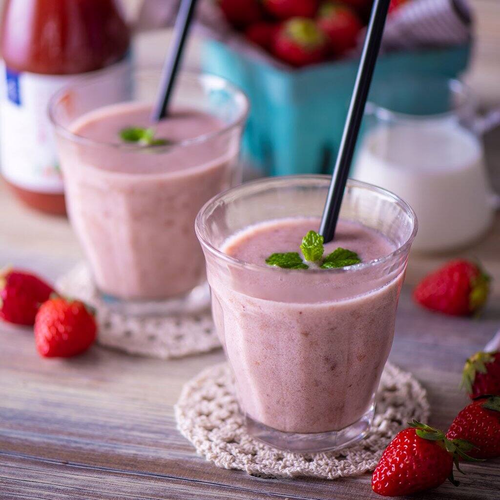 Kuze Fuku Homemade Strawberry Mixer 15.9 fl oz (470ml) &ndash